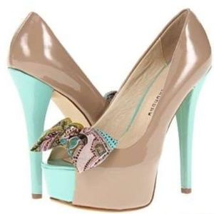 Twiggy nude and turquoise platform pumps 6.5